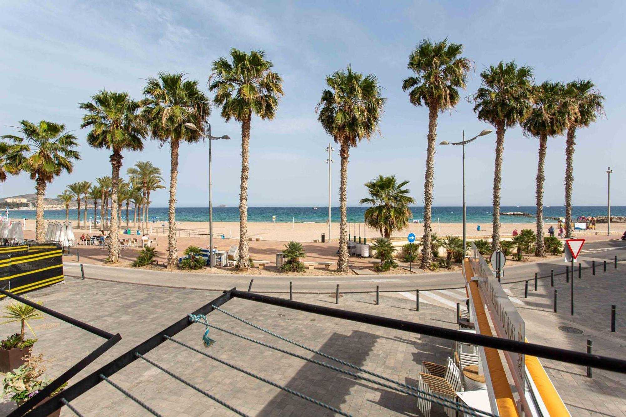 Arsenal 31 By Seaward Suites La Vila Joiosa Extérieur photo